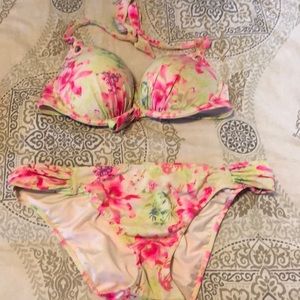 VS bikini